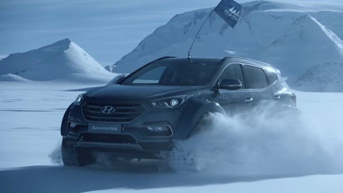 Upravený Hyundai Santa Fe projel napříč Antarktidou tam a zpět a zdolal přitom v krutých podmínkách trasu dlouhou 5800 km. Vznikl o tom dokumentární film