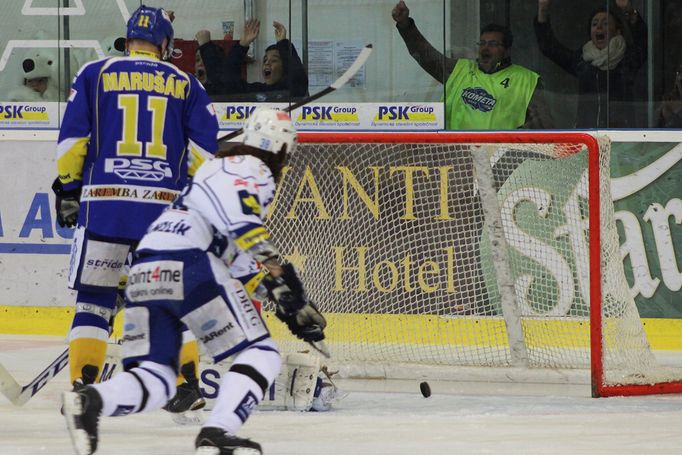 ELH, Kometa-Zlín: Jan Hanzlík (38) - Jiří Marušák (11)