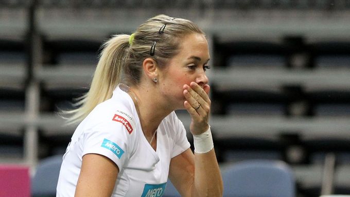 Klára Zakopalová nenaváže na povedený turnaj v Šen-čenu. V Hobartu ji vyřadila Bulharka Pironkovová