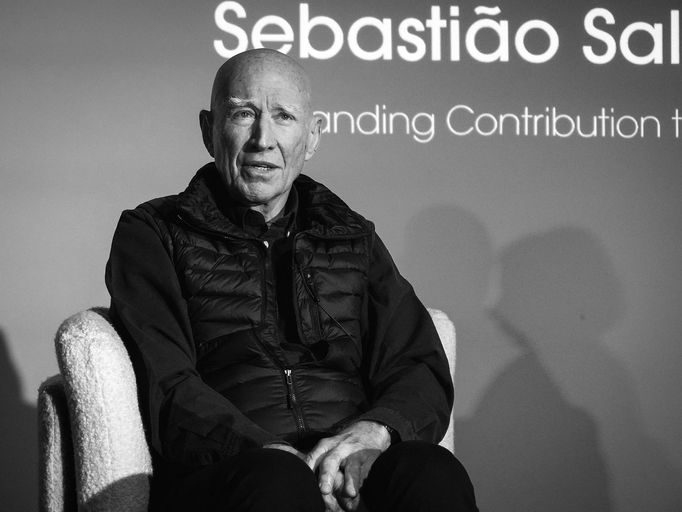 Sebastião Salgado: retrospektivní výstava v londýnském Somerset House (k udělení ceny za ceoživotní přínos fotografii na Sony World Photography Awards 2024).