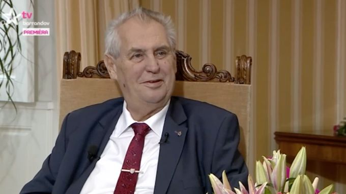 Prezident lhal o radním ČT a svém bývalém podřízeném Zdeňku Šarapatkovi na TV Barrandov.