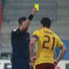 SL: Plzeň-Sparta: David Lafata dostává žlutou kartu - rozhodčí Jan Jílek