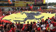 Fanoušci Ferrari slaví triumf Charles Leclerc ve VC Itálie F1 2024