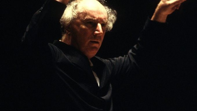 Rafael Kubelík řídí Dvořákovu Novosvětskou se Symfonickým orchestrem Bavorského rozhlasu. Podívejte se.