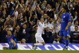 Michael Dawson se raduje ze vstřelené branky v zápase poháru UEFA proti Anorthosisu