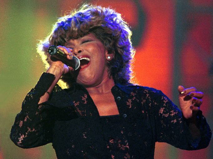 Tina Turner při vystoupení na německých hudebních cenách, 2000.