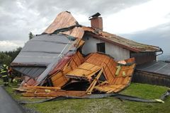 Silné bouřky škodily a vrátí se, ve čtvrtek má být vedro až 35 stupňů