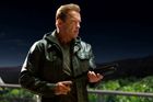 Nový Terminator: Arnold je ztuhlý, fanoušky ale uspokojí