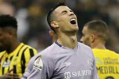 Ronaldovi se vzdaluje titul. Otrávený Portugalec odstrčil zaměstnance soupeřova klubu