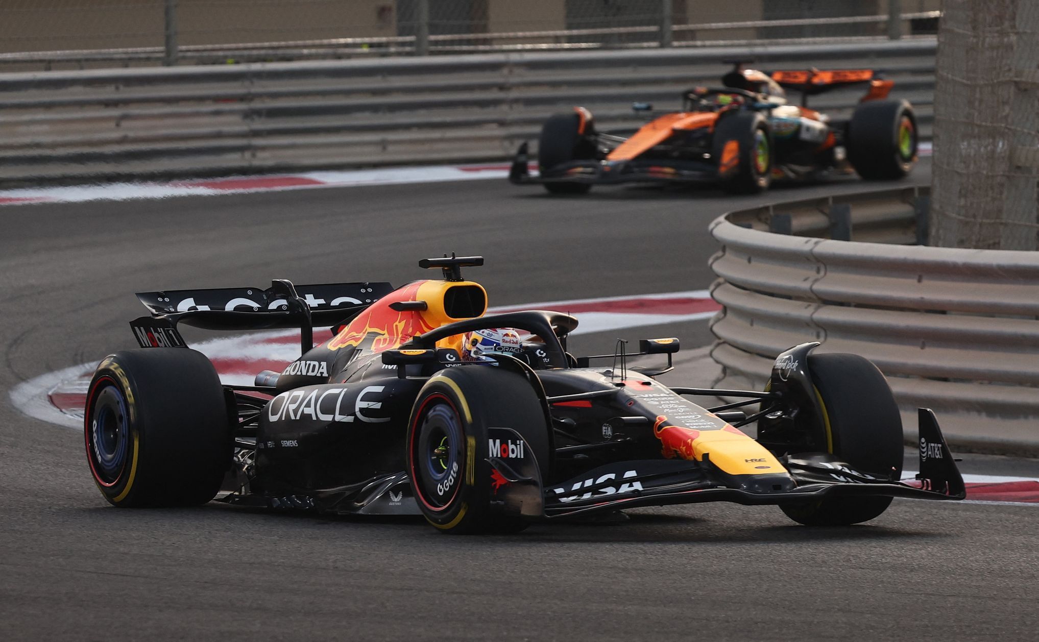 Max Verstappen, Red Bull ve, VC Abú Zabí F1 2025