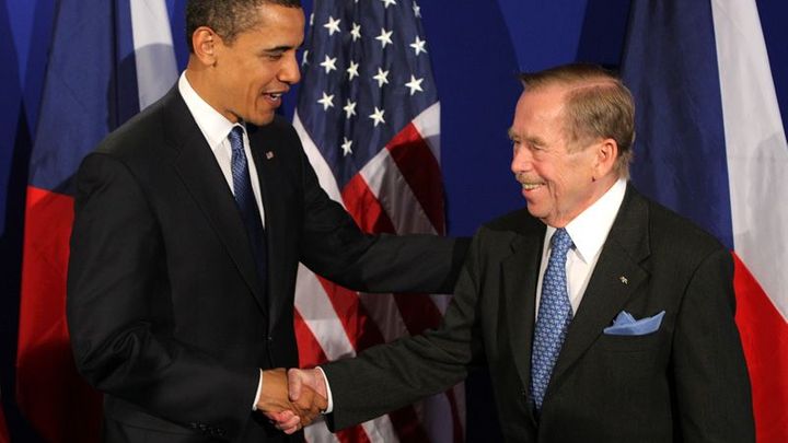Havel byl mým vzorem, revoluce mě fascinovala, píše Obama. Klaus u něj posílil obavy