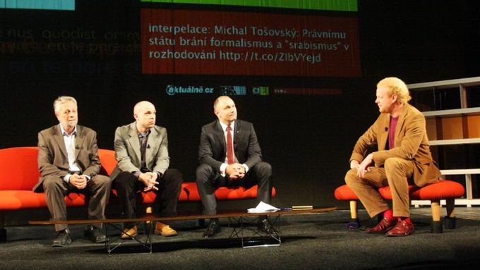 Interpelace o policii: Hosté František Bublan, Michal Tošovský a Ivan Langer.
