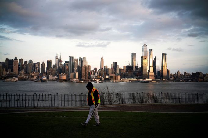 Karanténa uspala i New York. Zákaz vycházení tu platí několik hodin