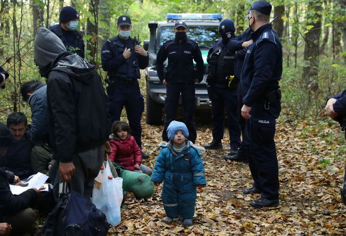 Migranti na hranicích Polska s Běloruska.