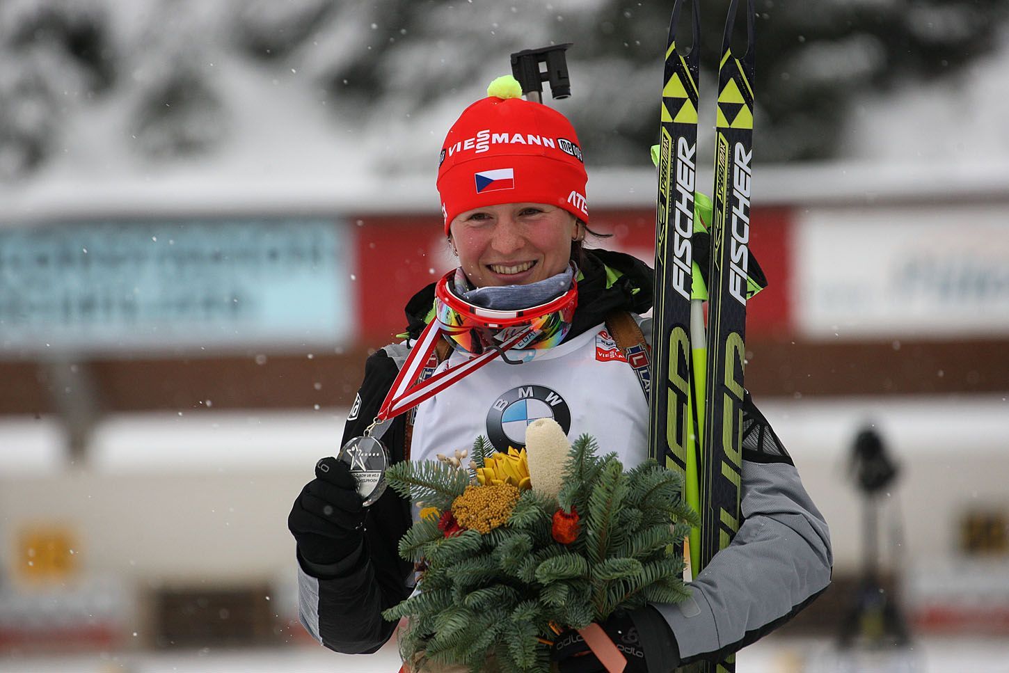 Veronika Vítková si ve sprintu doběhla pro stříbro (Hochfilzen 2013)