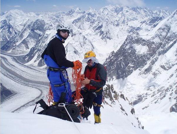 Roman Langr a Kamil Bortel ve stěně K2