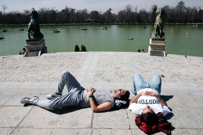 Veget u jezírka. Park Retiro, Madrid.