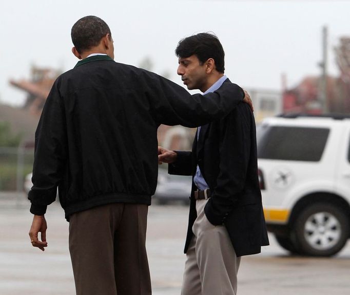 Do Louisiany se přijel podívat americký prezident Barack Obama. První informace mu podal guvernér státu Bobby Jindal