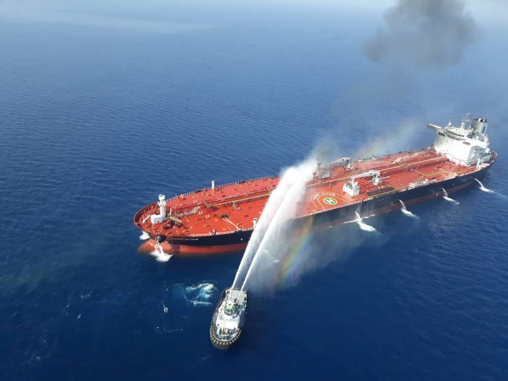 Hořící tanker v Perském zálivu