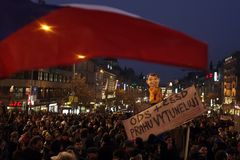 Vzestup a pád pražské koalice, vládnout vydržela rok