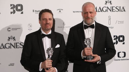 Producent Michal Reitler a režisér Peter Bebjak, autoři oceněného seriálu Devadesátky.