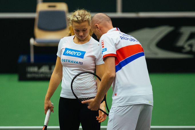 Fed Cup 2017: Kateřina Siniaková a Petr Pála