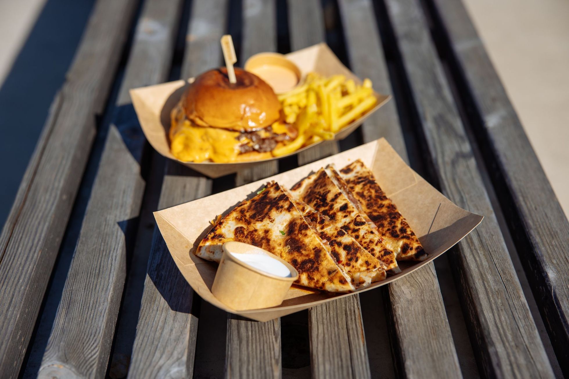 PřívYES, přívěs, jídlo, gastronomie, Palmovka, Libeň, burger, quesadilla, street food