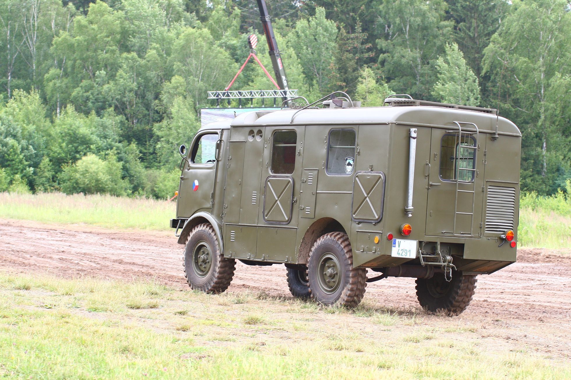 Tatra 805