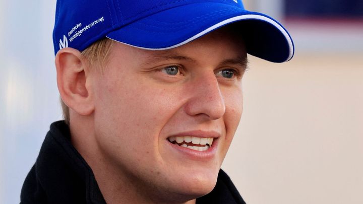 Devět let po Michaelově nehodě na lyžích jméno Schumacher opět zmizí z formule 1; Zdroj foto: Reuters