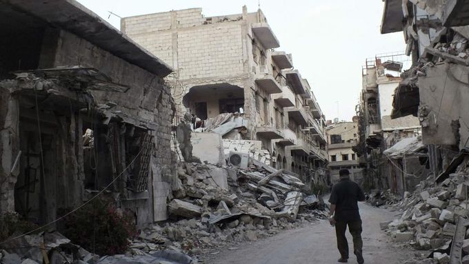 Válkou zničený Homs.