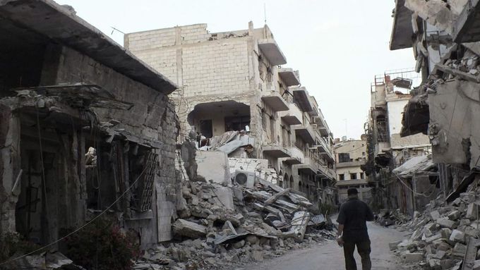 Válkou zničený Homs.
