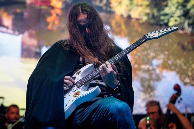 Vystoupení kapely Cult of Fire s Bohemian Symphony Orchestra Prague, kteří společně vzdali hold Bedřichu Smetanovi na festivalu Brutal Assault.