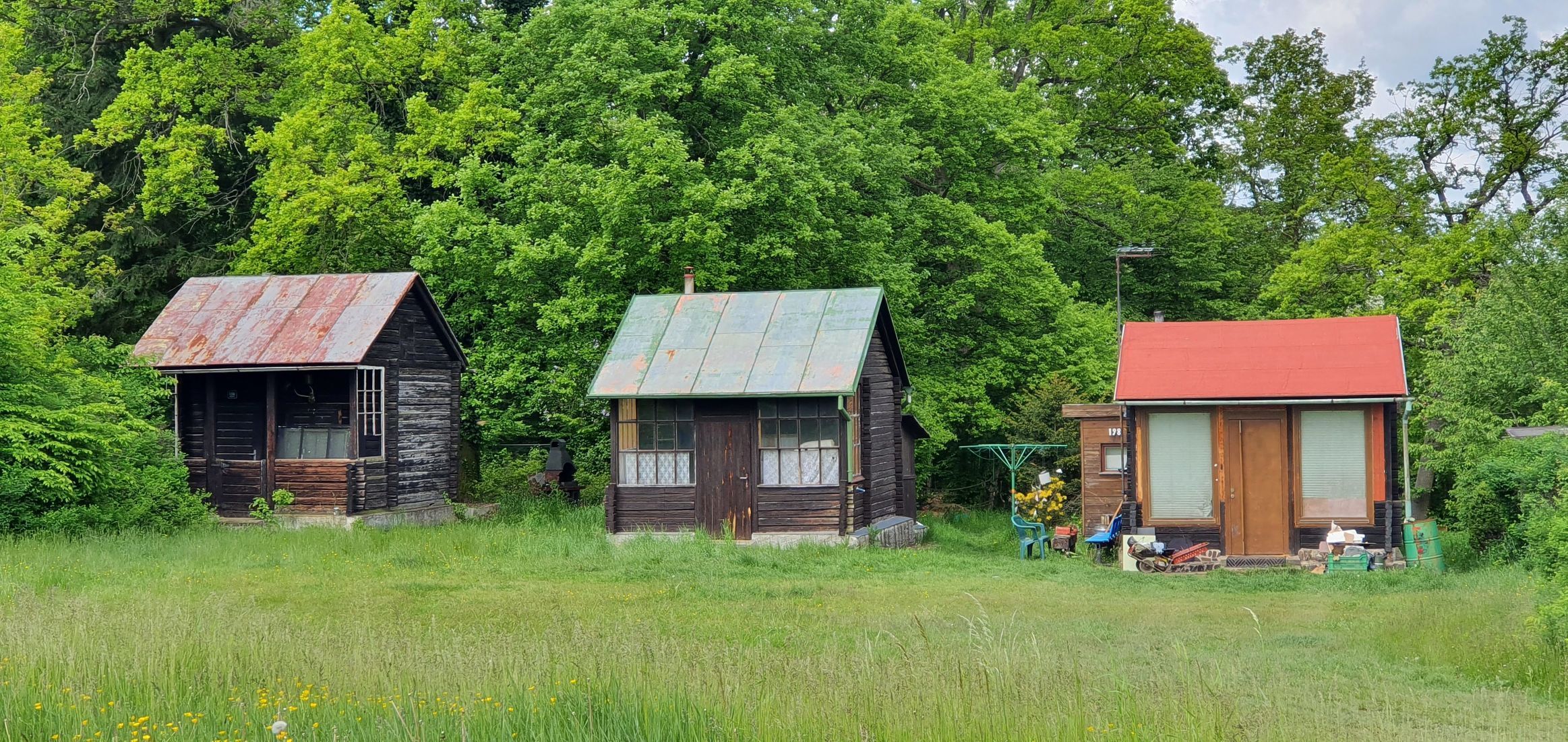 Chaty, chalupy, apartmány, rekreační zařízení