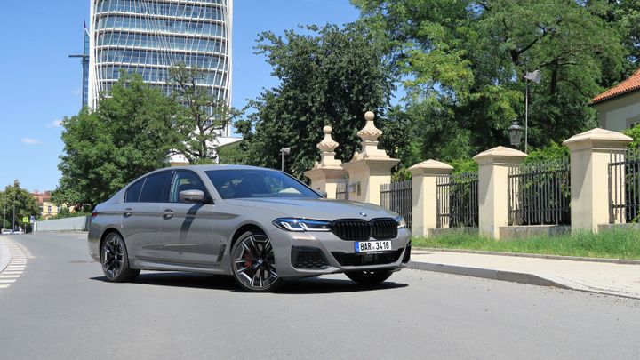 Jmenuji se Bond, vlastně Diesel. BMW 530d ukazuje, proč naftě dosud neodzvonilo; Zdroj foto: Martin Frei