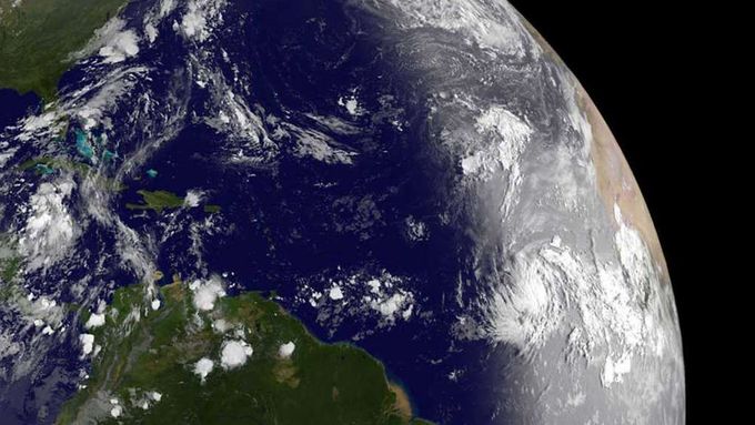 Satelitní snímek tropické bouře Katia, ze které se stal druhý hurikán sezóny.
