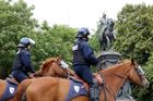 I Francie má svého "George Floyda". Tamní policie čelí kritice kvůli brutalitě