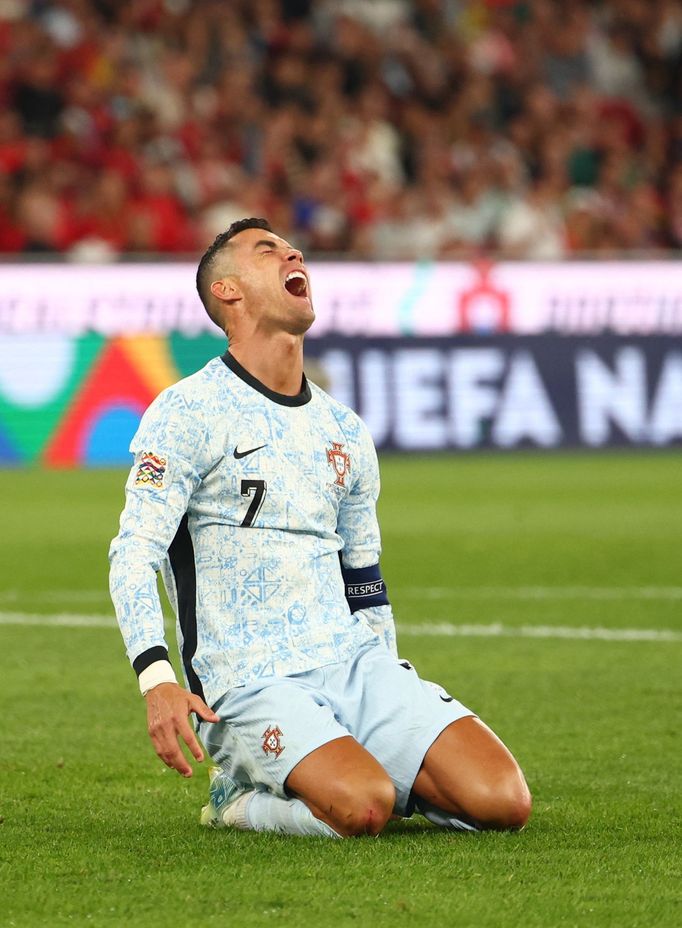 Portugalský útočník Cristiano Ronaldo slaví gól