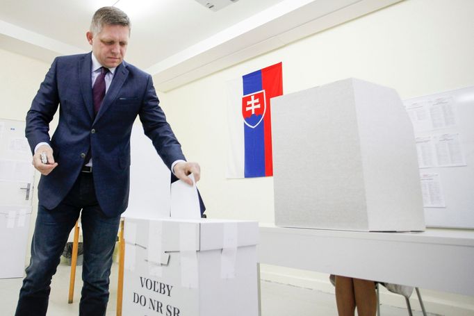 Předseda strany Smer-sociální demokracie Robert Fico volil v Bratislavě.