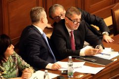 Sněmovna nedokončila debatu o nominačním zákonu. Příště bude čelit zamítnutí, vláda má svůj návrh