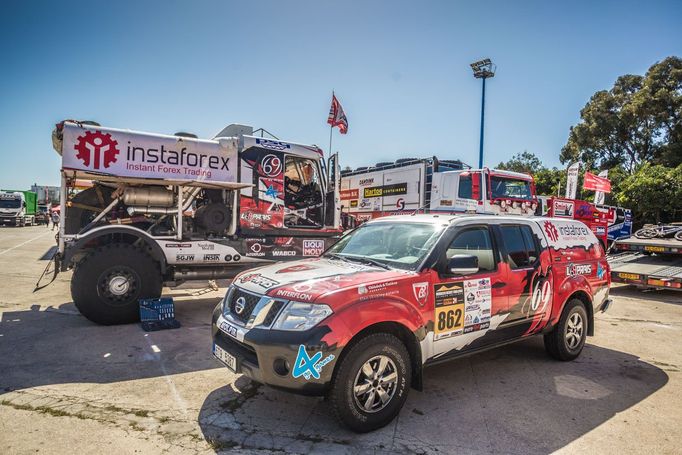 Morocco Desert Challenge 2018: doprovodný vůz Aleše Lopraise