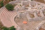 STAROVĚKÉ MĚSTO, KRYM. Z ukrajinských památek na prestižní seznam UNESCO přibyly ruiny města známého kdysi jako Chersonés, které v pátém století před naším letopočtem na Krymu založili starověcí Řekové.