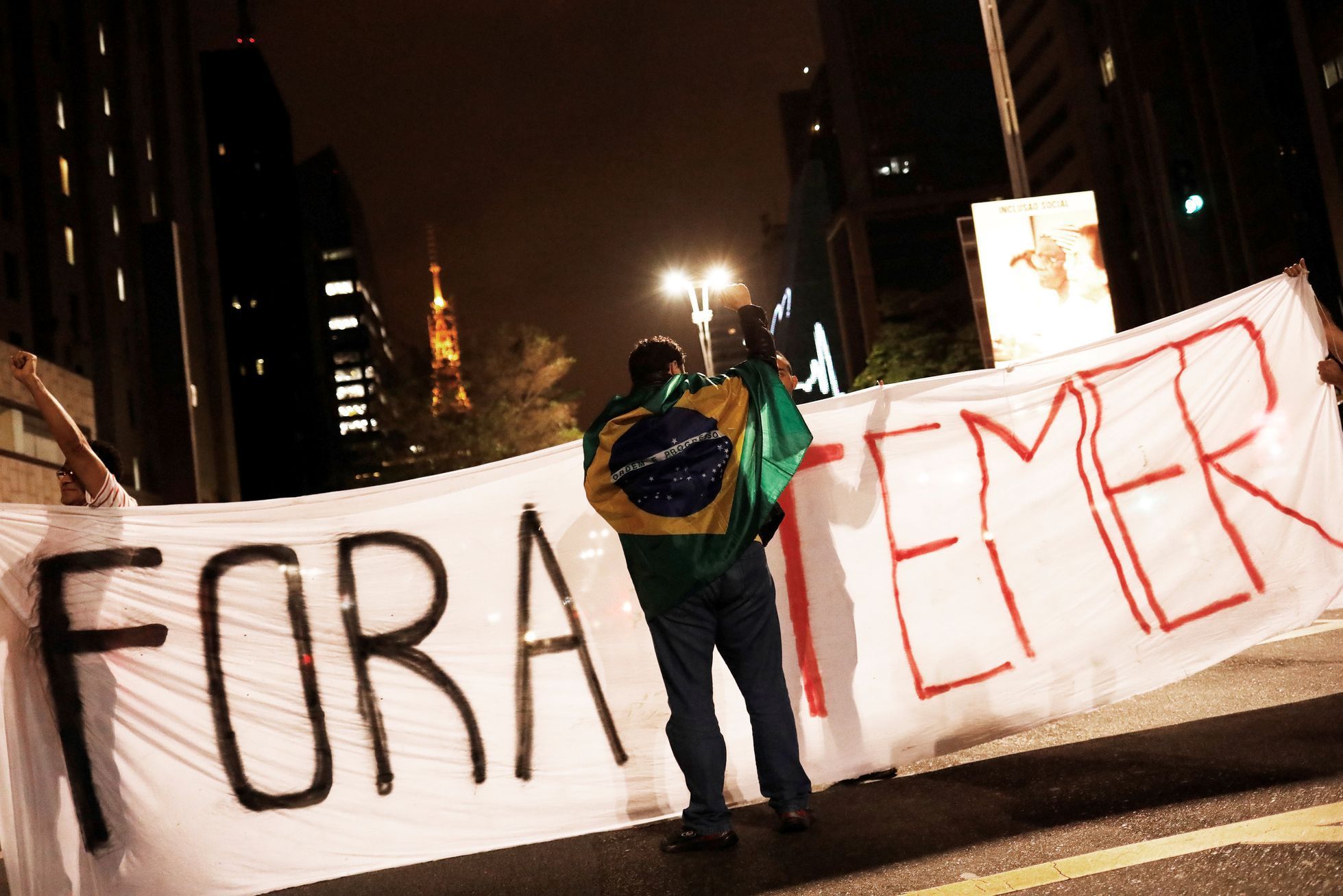 Pryč s Temerem! Demonstrace v Brazílii proti prezidentovi