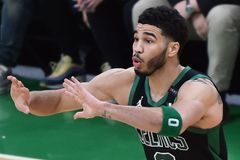 Bostonská hvězda řádí i v play-off. Tatum nasázel Brooklynu padesát bodů