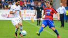 Viktoria Plzeň - FK Karabach, 3. předkolo Ligy mistrů 2016/17. David Limberský a Quintana