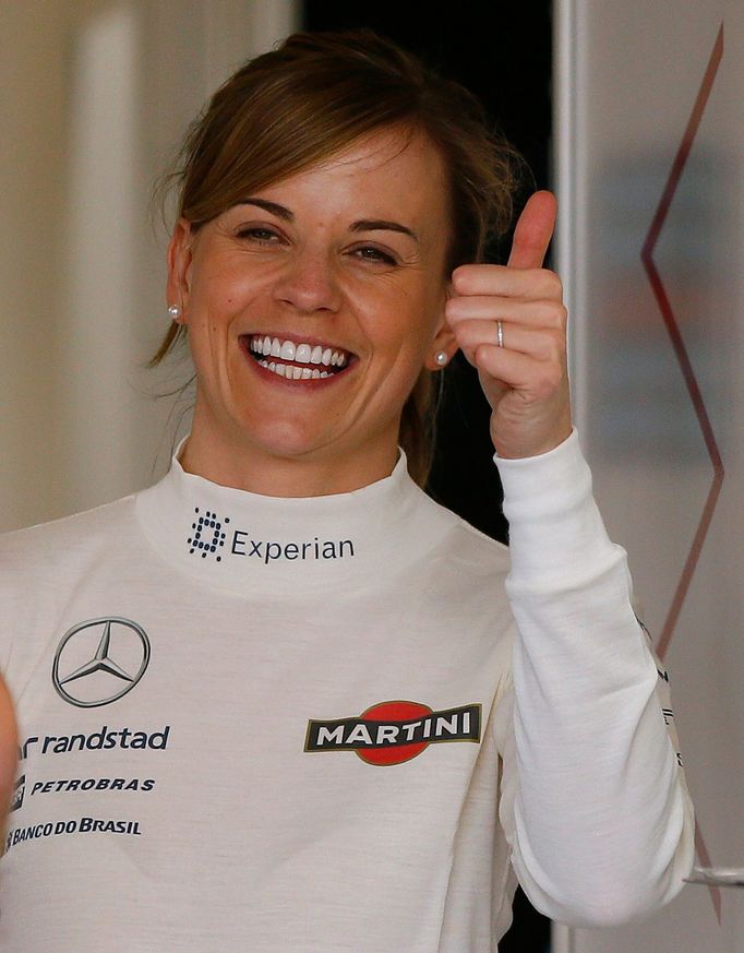 Susie Wolffová při tréninku na VC formule 1 v Silverstone