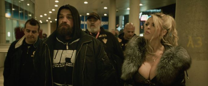 Na snímku z dokumentu Karlos jsou Karlos Vémola a Lela Ceterová.