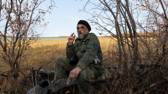 Foto: Otec a syn zachraňují permafrost na Sibiři. Do boje vyslali koně a bizony