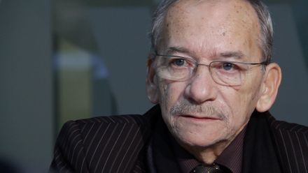 Kubera: Kontrolovat čím topíme? Už chybí jen zjišťovat, jestli máme vyluxováno a zda doma nekouříme
