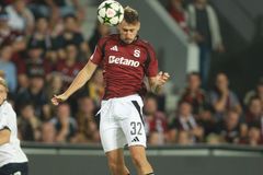 Takhle hloupé góly jsme dřív nedostávali, řekl Ryneš. Vadilo mu bahno na trávníku
