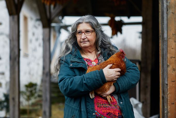 Dáša Vokatá v roli zahradníkovy ženy.